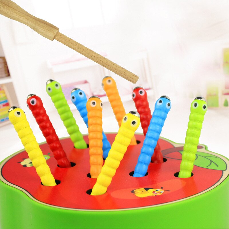 Woods™ | Magnetic Worm Catching Game